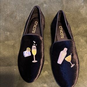 New in box Chico's hollyn Black Velvet Loafers with Embroidered Cocktail Design